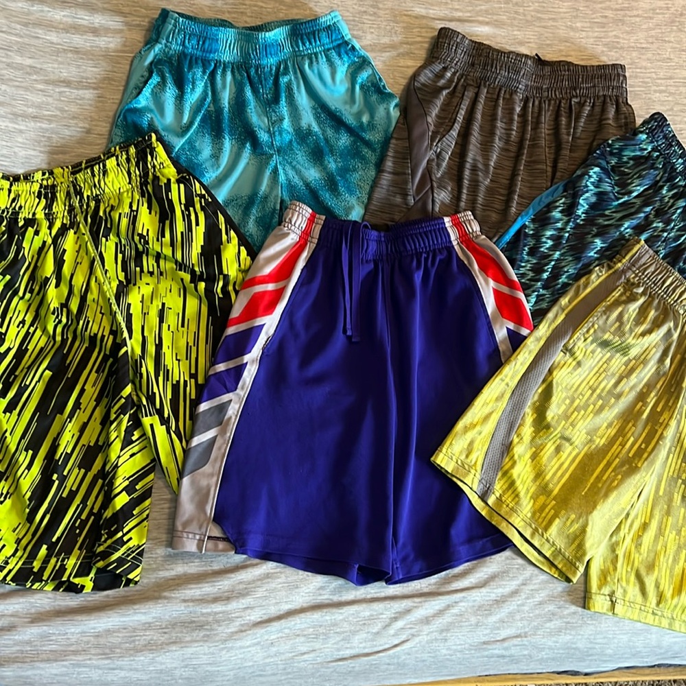 Boys Assorted Athletic Shorts bundle (6)